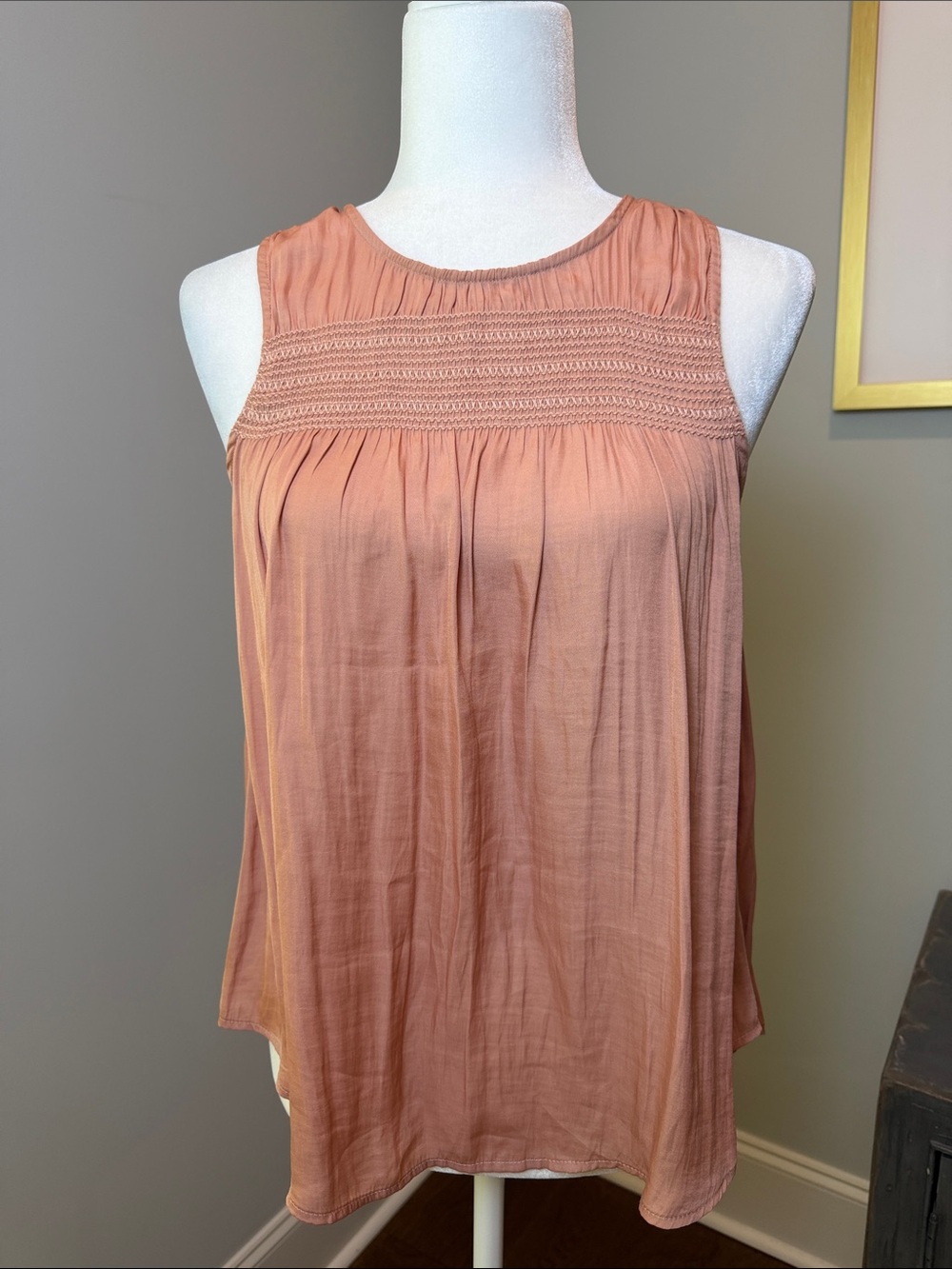 dRA Los Angeles Sleeveless Smocked Yoke Blouse - Dusty Rose. Size Small.
